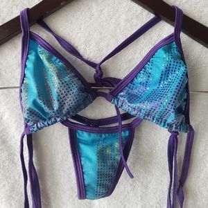 Exotic Dancewear Thong Bikini Geometric Metallic
